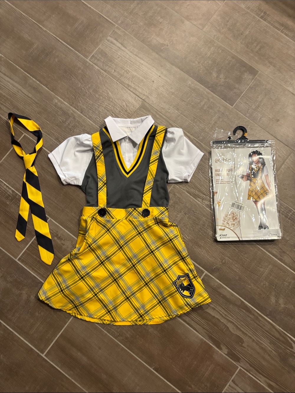Hufflepuff Harry Potter Adult Halloween Costume